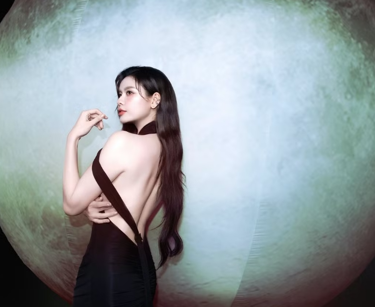 Trương Quỳnh Anh khoe sắc vóc xinh đẹp lấn át dàn mỹ nhân