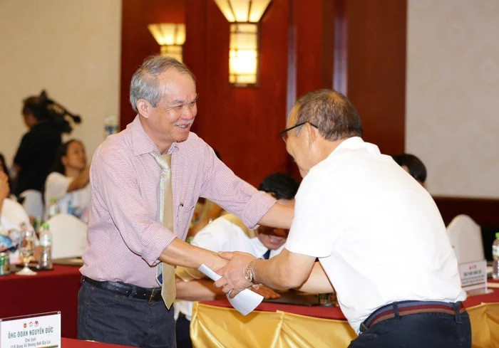 Bầu Đức: Làm bóng đá như tôi, xem giải trẻ thích...