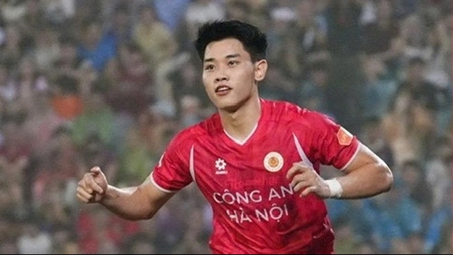 Nguyễn Đình Bắc lập hat-trick, CAHN thắng áp đảo SLNA 4-2