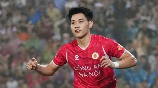 Nguyễn Đình Bắc lập hat-trick, CAHN thắng áp đảo SLNA 4-2