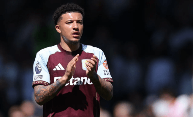 Man Utd thực hiện cuộc thanh trừng lịch sử: 13 cầu thủ sẽ rời Old Trafford