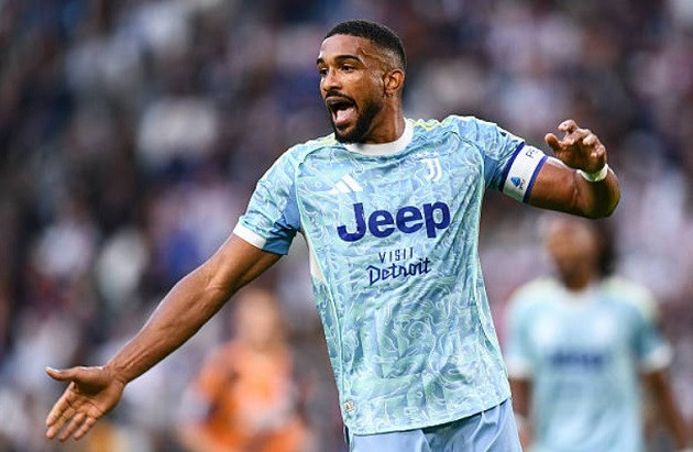 MU chuẩn bị nổ bom tấn Carlos Baleba, Juventus gây sốc với thương vụ Alisson