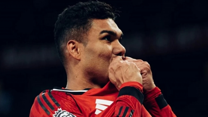 Casemiro thi đấu rực sáng, xúc động nghẹn ngào ngày cận kề chia tay MU