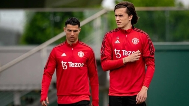 Man Utd quyết tâm đưa Alvaro Carreras trở lại: Cuộc đối đầu kịch tính với Arsenal