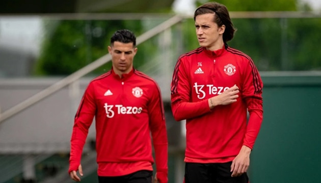 Man Utd quyết tâm đưa Alvaro Carreras trở lại: Cuộc đối đầu kịch tính với Arsenal