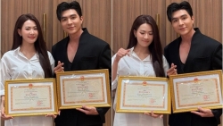 Steven Nguyễn và Minh Trang nhận Bằng khen của Bộ trưởng Bộ Quốc phòng cho phim Không Giới Hạn