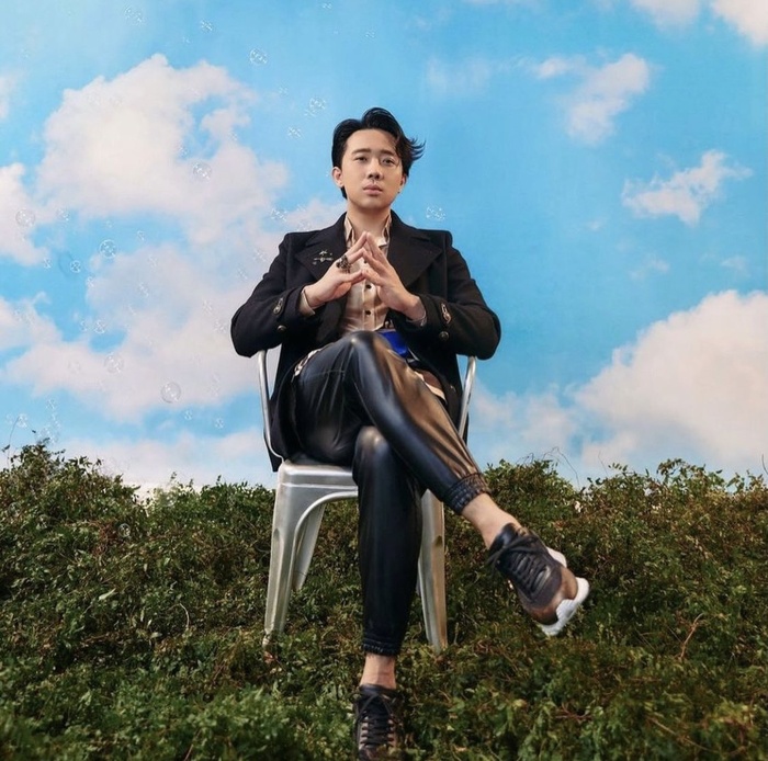 Không còn làm 'phiên bản lỗi' của Lee Dong Wook, Trấn Thành khoe vẻ lãng tử Không còn làm 'phiên bản lỗi' của Lee Dong Wook, Trấn Thành khoe vẻ lãng tử