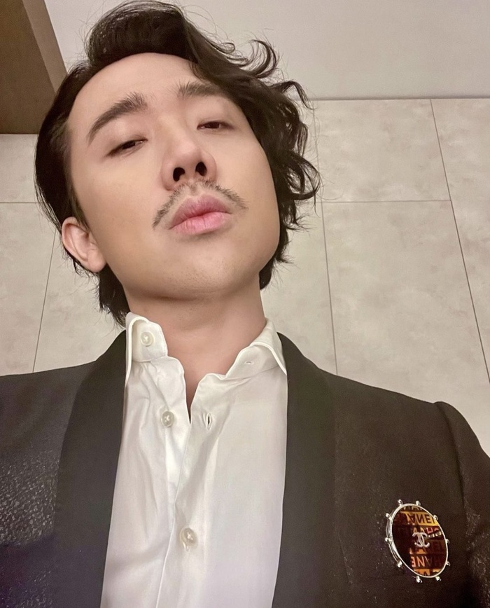 Không còn làm 'phiên bản lỗi' của Lee Dong Wook, Trấn Thành khoe vẻ lãng tử Không còn làm 'phiên bản lỗi' của Lee Dong Wook, Trấn Thành khoe vẻ lãng tử