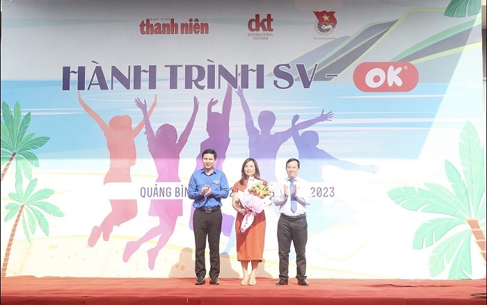 Đoàn viên, sinh viên tỉnh Quảng Bình hào hứng với "Hành trình SV - OK" Đoàn viên, sinh viên tỉnh Quảng Bình hào hứng với "Hành trình SV - OK"