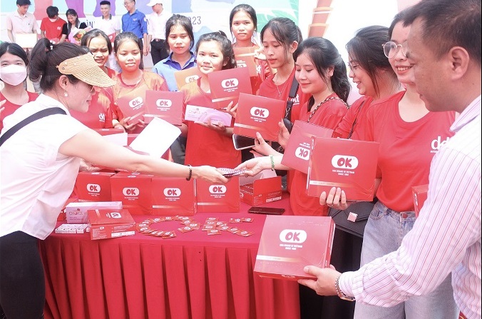Đoàn viên, sinh viên tỉnh Quảng Bình hào hứng với "Hành trình SV - OK" Đoàn viên, sinh viên tỉnh Quảng Bình hào hứng với "Hành trình SV - OK"