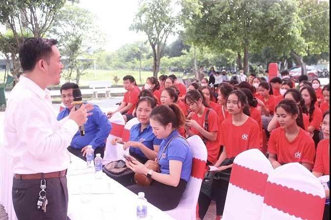 Đoàn viên, sinh viên tỉnh Quảng Bình hào hứng với "Hành trình SV - OK" Đoàn viên, sinh viên tỉnh Quảng Bình hào hứng với "Hành trình SV - OK"