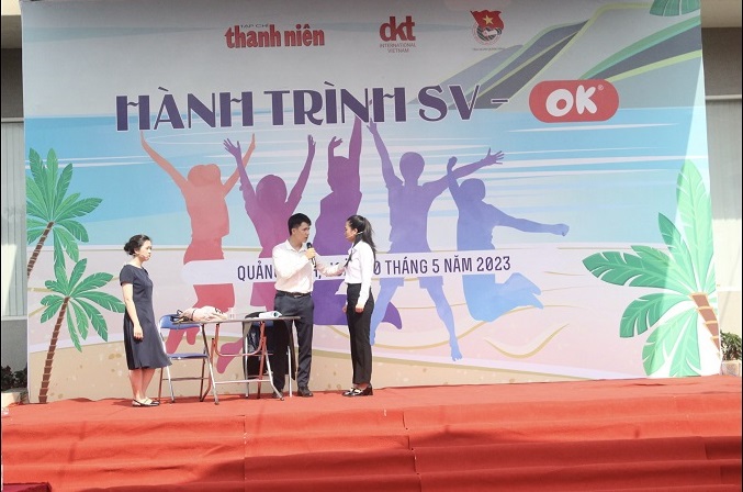 Đoàn viên, sinh viên tỉnh Quảng Bình hào hứng với "Hành trình SV - OK" Đoàn viên, sinh viên tỉnh Quảng Bình hào hứng với "Hành trình SV - OK"