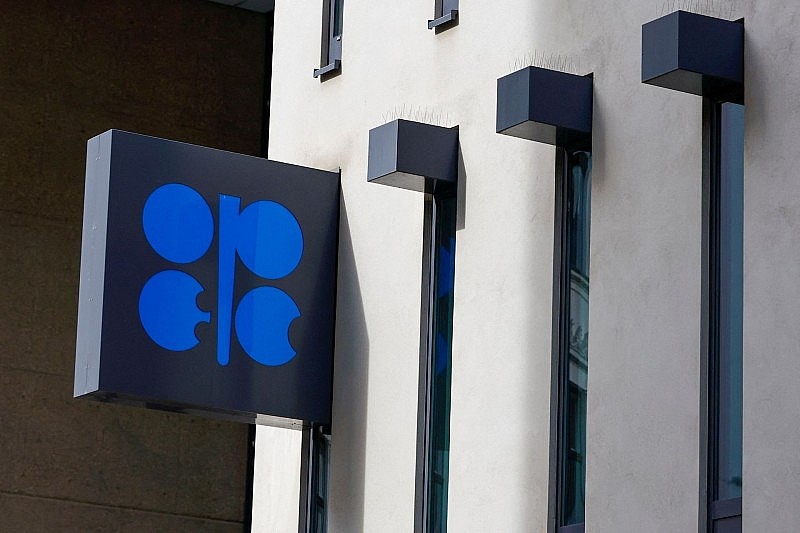 Một bảng hiệu OPEC vào ngày diễn ra cuộc họp của OPEC+ tại Vienna, Áo (ảnh: Reuters)