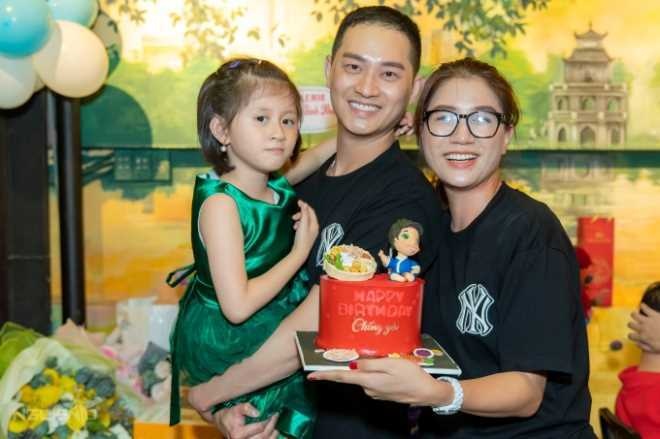 Trang Trần tổ chức đám cưới, chồng Việt kiều Mỹ gấp rút về nước