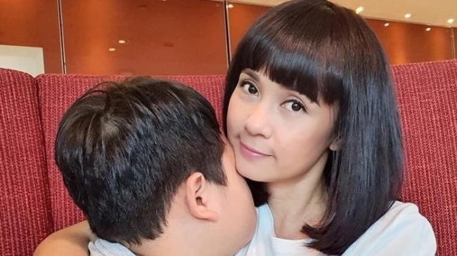 Việt Trinh khóc suốt một tuần khi bác sĩ nghi con trai bị ung thư