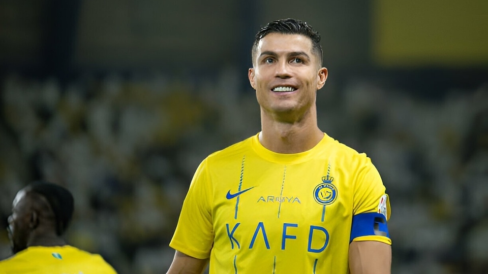 Xabi Alonso muốn tái hợp cùng Ronaldo