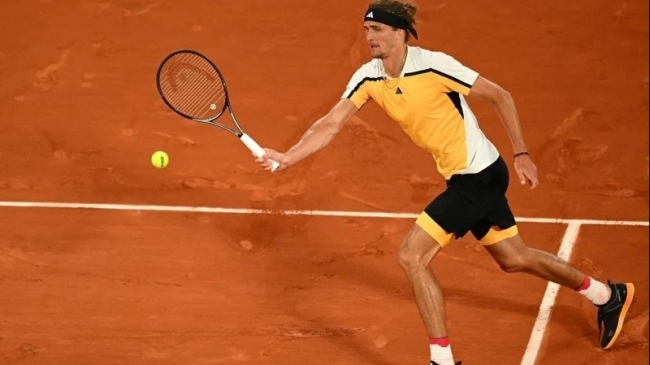 Alexander Zverev đánh bại Rafael Nadal tại vòng 1 Roland Garros