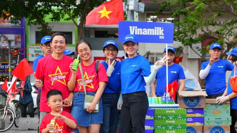 Vinamilk hòa cùng niềm vui của ngày hội thống nhất non sông
