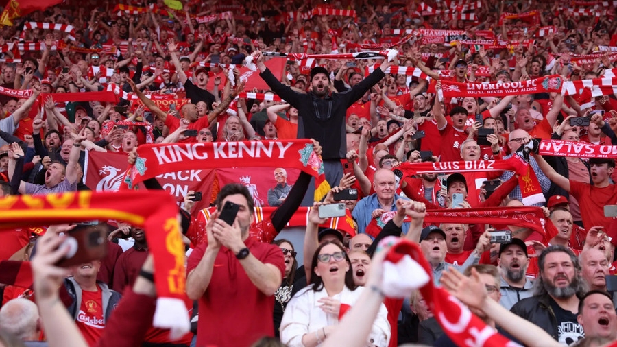 Chelsea làm điều đặc biệt với Liverpool, tân vương Ngoại hạng Anh