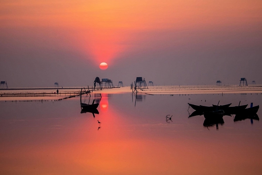 Ngắm biển Đồng Châu “ảo diệu” trong ánh bình minh Ngắm biển Đồng Châu “ảo diệu” trong ánh bình minh