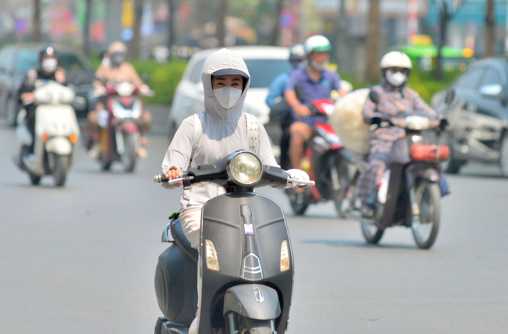 Dự báo thời tiết đêm nay và ngày mai 6/5: Hà Nội và các khu vực trên cả nước