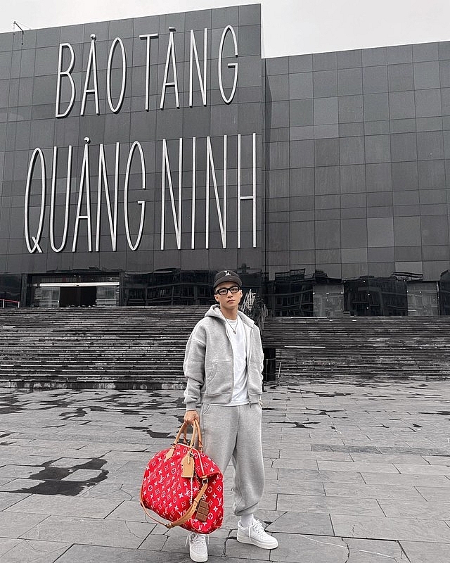 Sơn Tùng M-TP khiến MXH bùng nổ khi check-in chợ Bến Thành