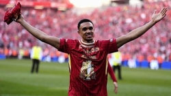 Hậu vệ Alexander-Arnold mất tập trung trước Man Utd vì Real Madrid