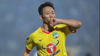 13 cầu thủ bị cấm thi đấu vòng 22 V-League