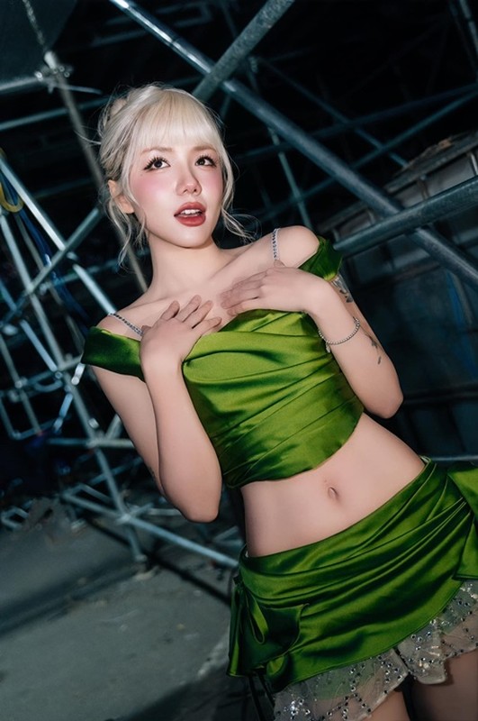 Đọ nhan sắc Bích Phương - Phương Ly - Miu Lê “Em xinh say hi” Đọ nhan sắc Bích Phương - Phương Ly - Miu Lê “Em xinh say hi”