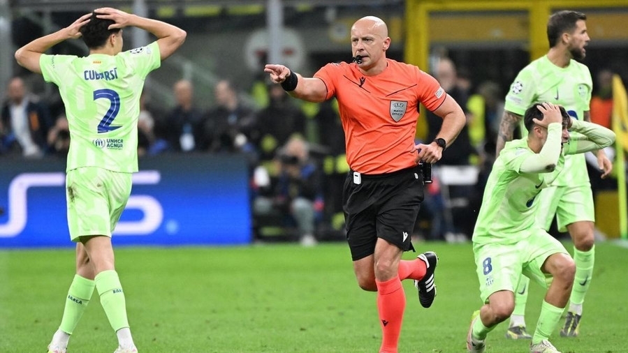 Barca phản ứng dữ dội, yêu cầu điều tra trọng tài sau thất bại trước Inter Milan