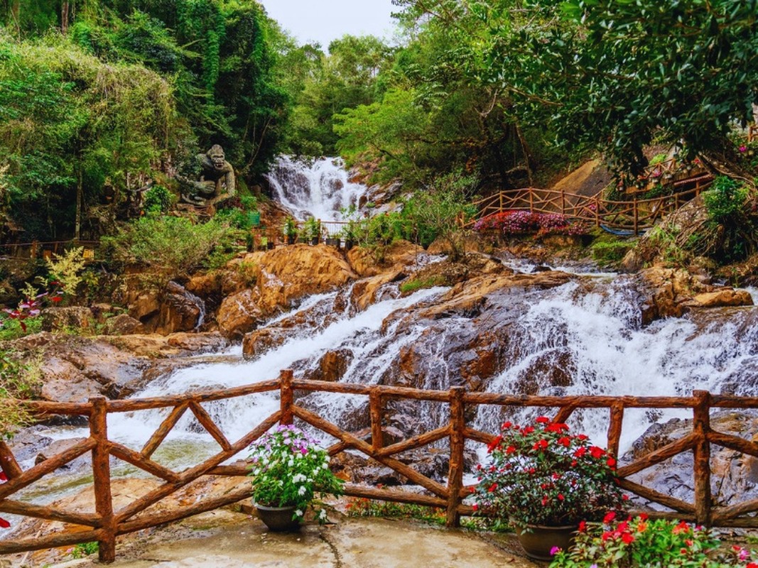 Đến Đà Lạt tìm yên bình, đừng bỏ qua 5 địa điểm này