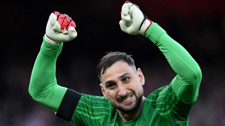 Man United sẵn sàng mua ‘người nhện’ Donnarumma