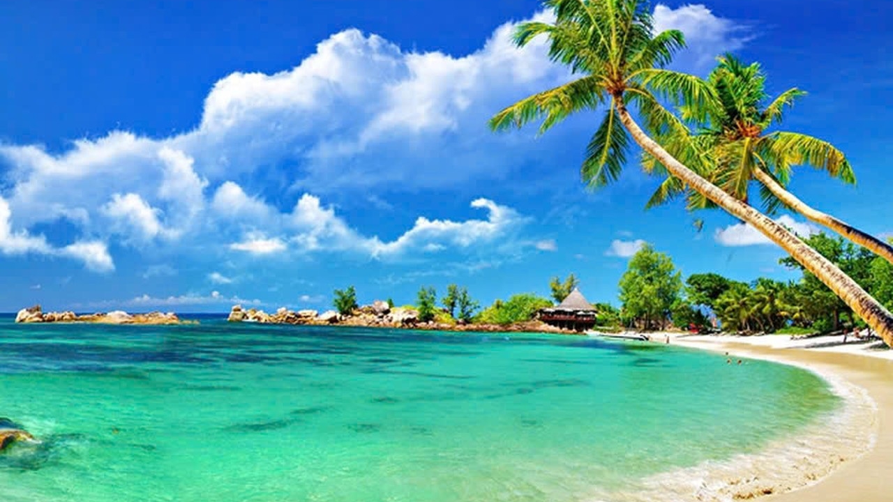 Biển Hà My “nàng thơ quyến rũ” của miền Trung