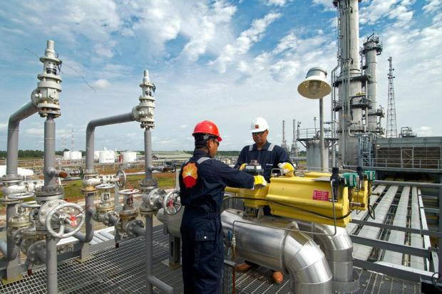 Ngành hóa dầu Trung Quốc lao đao vì cuộc chiến thương mại với Mỹ