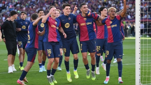 Ferran Torres tái lập hat-trick kiến tạo của Messi ở Barca