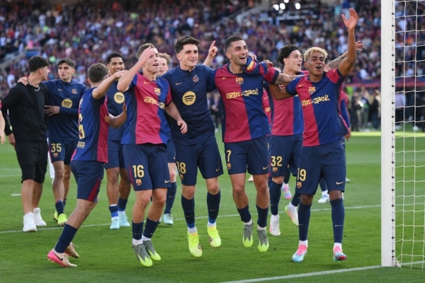 Ferran Torres tái lập hat-trick kiến tạo của Messi ở Barca