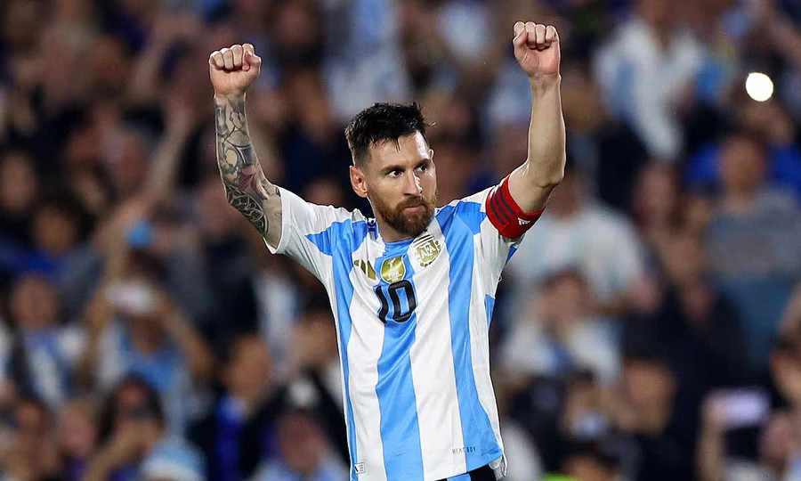 Messi và Garnacho cùng khoác áo tuyển Argentina