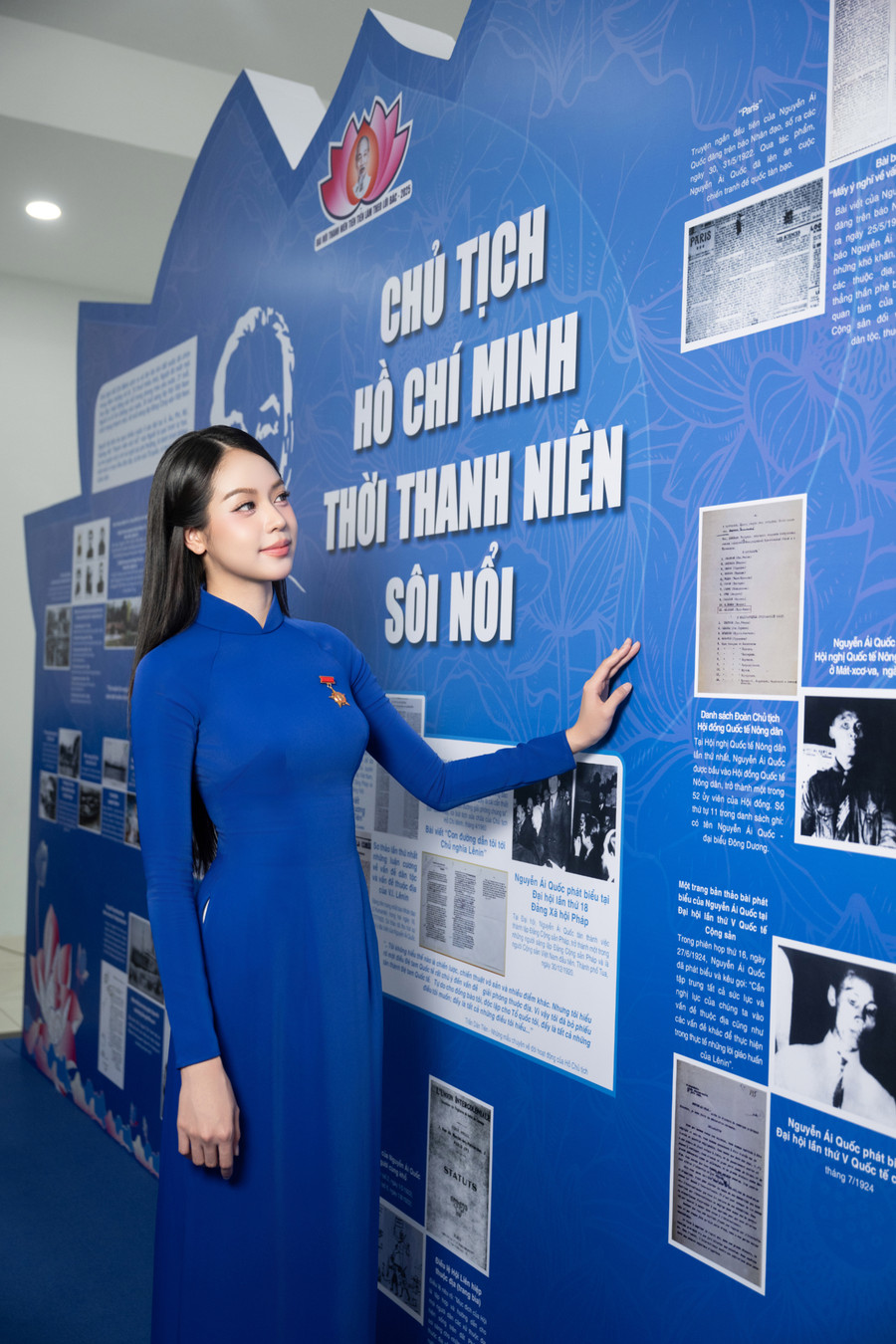 Hoa hậu Thanh Thuỷ vinh dự nhận Huy hiệu thanh niên tiên tiến làm theo lời Bác