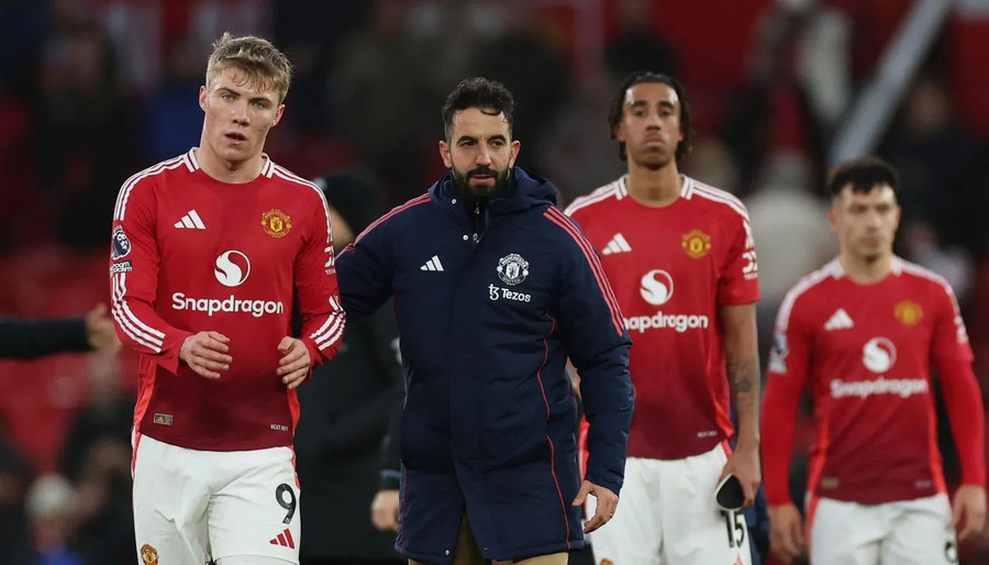 Man United không thể vuột mất cúp Europa League