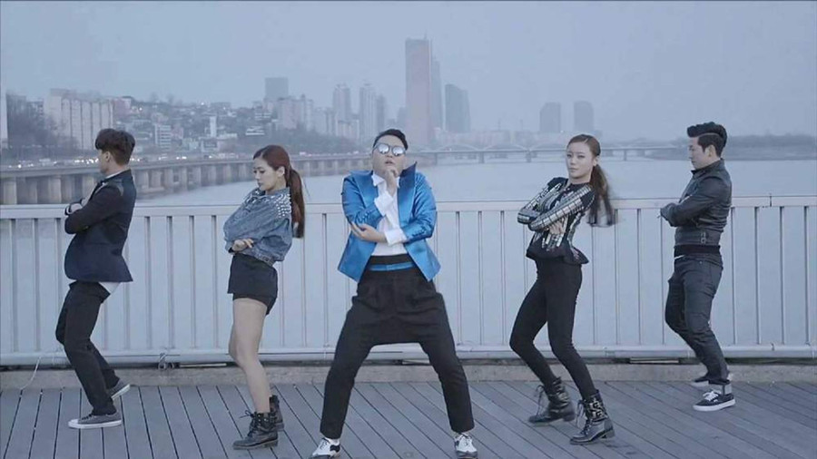 Lisa cùng Jennie, Rosé (BLACKPINK) lập kỷ lục chưa từng có trên YouTube
