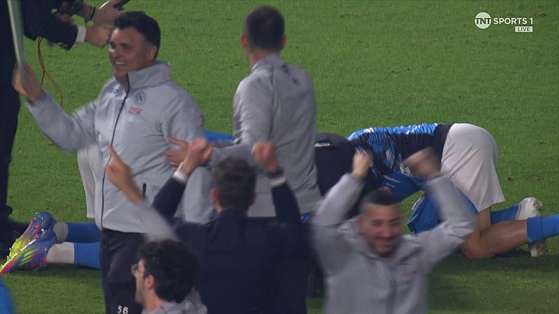 Ngôi sao bị Man Utd ‘ruồng bỏ’ giúp Napoli vô địch Serie A