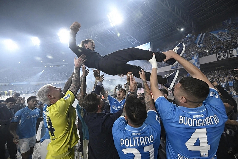 Ngôi sao bị Man Utd ‘ruồng bỏ’ giúp Napoli vô địch Serie A