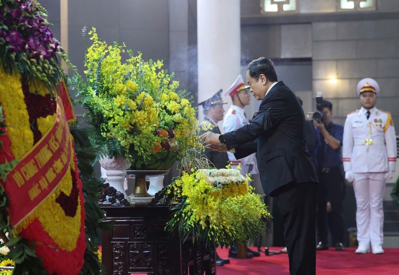 Cử hành trọng thể lễ viếng nguyên Chủ tịch nước Trần Đức Lương