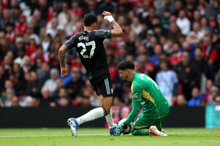 Mất suất dự Champions League, Aston Villa kiện trọng tài