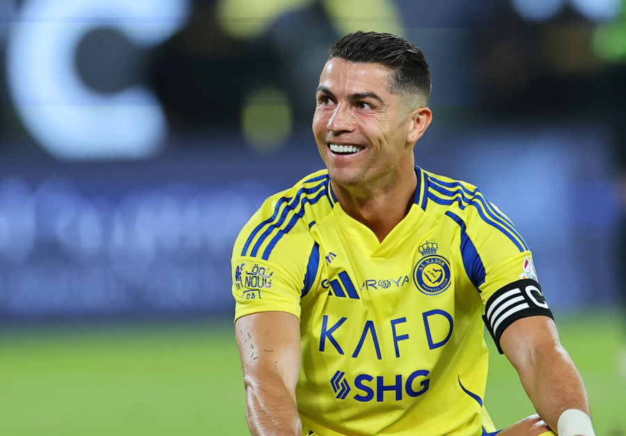 Ronaldo thông báo quan trọng về tương lai