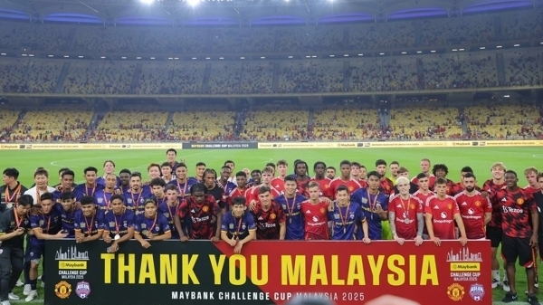 ASEAN All-Stars 1-0 Man Utd: Quỷ đỏ nhận trái đắng ở sân Bukit Jalil