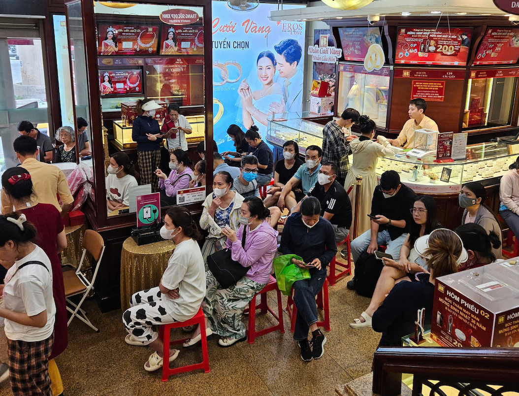 Mất niềm tin vào vàng Bảo Tín Minh Châu