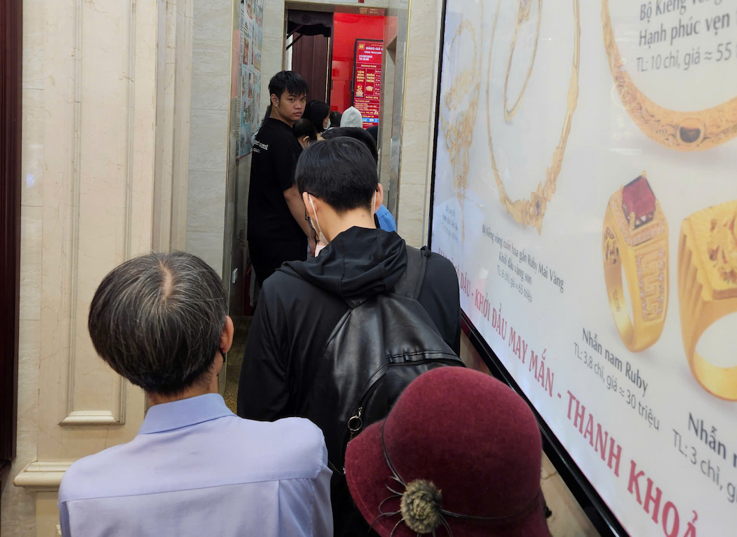 Mất niềm tin vào vàng Bảo Tín Minh Châu