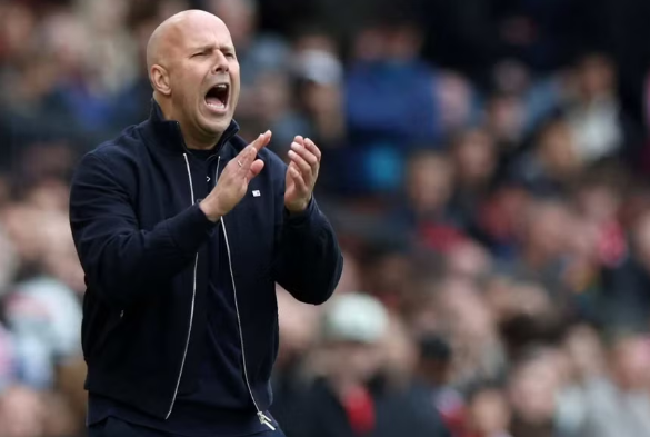 Thua Man Utd, HLV Liverpool nói lời cay đắng về VAR