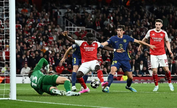 Saka đưa Arsenal vào chung kết Champions League
